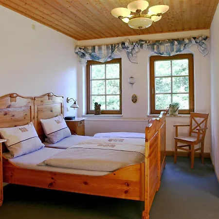 Alte Försterei * Knau